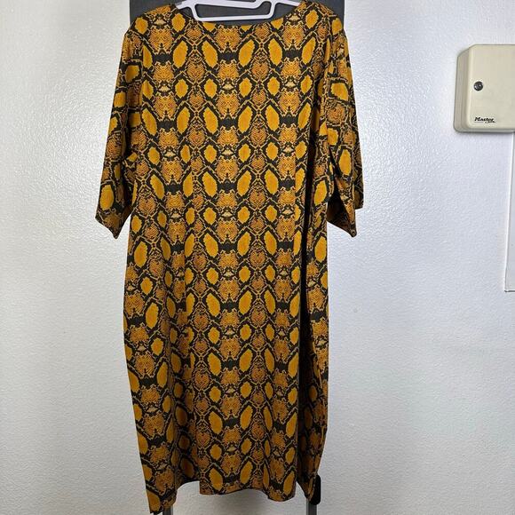 Women with Control | Women's Dress
Multi-colored - Picture 2 of 5